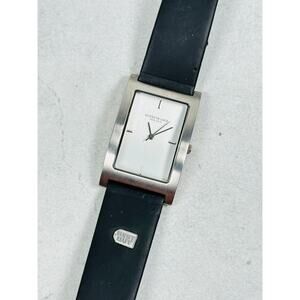 Kenneth Cole Watch Womens 26mm White Dial Silver Tone Bland Band New Battery